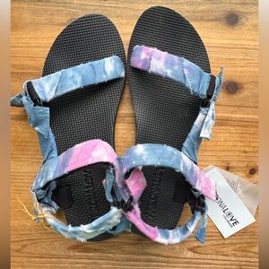 NWT ARIZONA LOVE Sandals 41